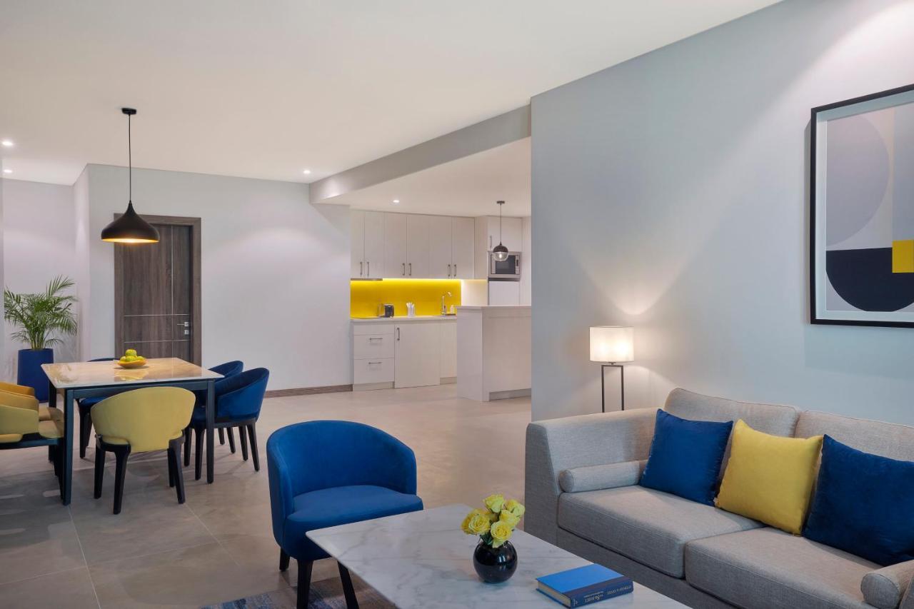 Hotel Voco Al Khobar By Ihg Exterior foto A living room at the hotel