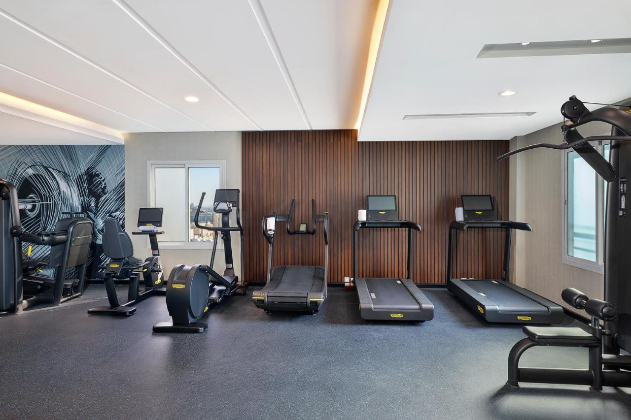 Hotel Voco Al Khobar By Ihg Exterior foto The gym at the hotel