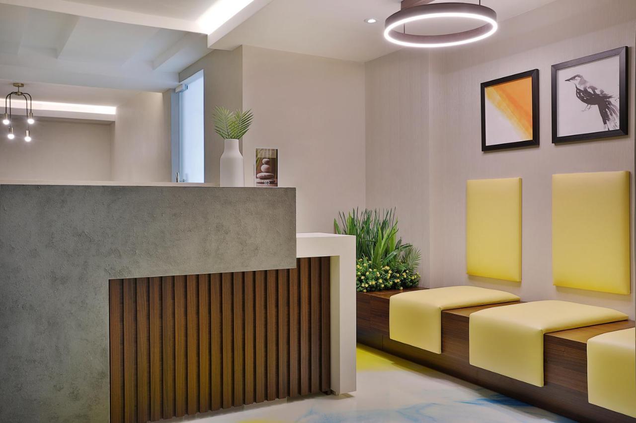 Hotel Voco Al Khobar By Ihg Exterior foto The interior of the new terminal