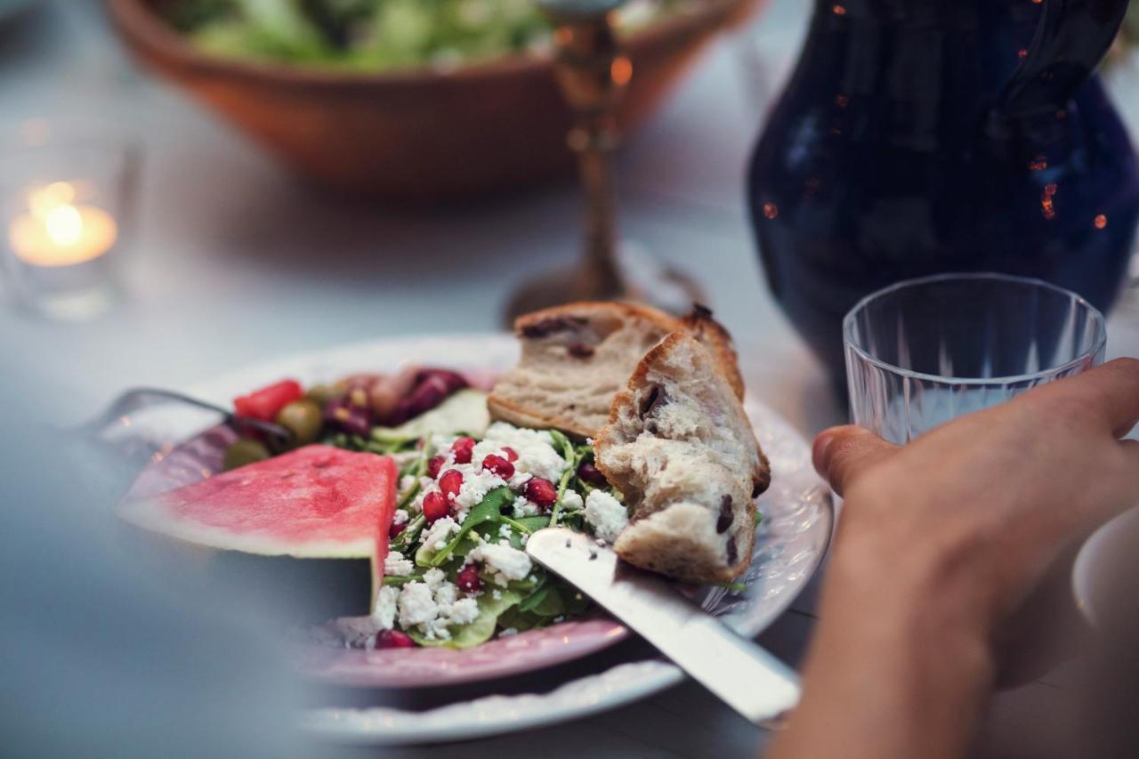 Hotel Voco Al Khobar By Ihg Exterior foto A Greek salad